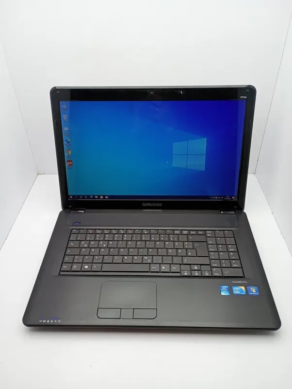 Ноутбук Acer Medion Akoya / 17.3" (1600x900) TN / Intel Core i3-350M (2 (4) ядра по 2.26 GHz) / 6 GB DDR3 / 64 GB SSD + 500 GB HDD / Intel HD Graphics / WebCam б/в - зображення 2