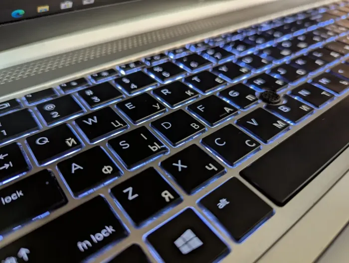 Ультрабук HP EliteBook 850 G5 / 15.6" (1920x1080) IPS / Intel Core i7-8650U (4 (8) ядра по 1.9 - 4.2 GHz) / 16 GB DDR4 / 480 GB SSD / Intel UHD Graphics 620 / WebCam / Windows 10 б/в - зображення 6