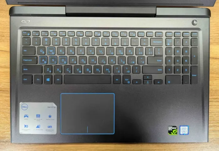 Ігровий ноутбук Dell G7 7588 / 15,6" (1920x1080) IPS / Intel Core i7-8750H (6 (12) ядер по 2,2 - 4,1 ГГц) / 16 ГБ DDR4 / 256 ГБ SSD + 1000 ГБ HDD / nVidia GeForce GTX 1060, 6 ГБ GDDR5, 192-біт / WebCam / Windows 10 б/в - изображение 3