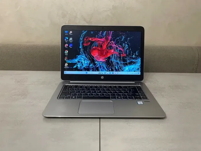 Ультрабук Б-клас HP EliteBook Folio 1040 G3 / 14" (1920x1080) TN / Intel Core i7-6600U (2 (4) ядра по 2.6 - 3.4 GHz) / 8 GB DDR4 / 512 GB SSD M.2 / Intel HD Graphics 520 / WebCam / HDMI б/в - зображення 2
