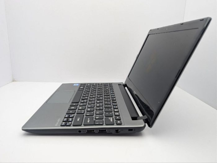Нетбук Acer Aspire V5-171 / 11.6" (1366x768) TN / Intel Core i3-2377M (2 (4) ядра по 1.5 GHz) / 6 GB DDR3 / 500 GB HDD / Intel GD Graphics / WebCam б/в - зображення 5