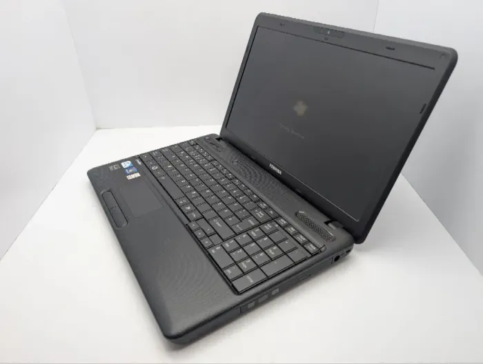 Ноутбук Toshiba Satellite Pro C660 / 15.6" (1366x768) TN / Intel Core i3-380M (2 (4) ядра по 2.53 GHz) / 6 GB DDR3 / 320 GB HDD / Intel HD Graphics 1000 / WebCam / DVD-ROM б/в - зображення 7