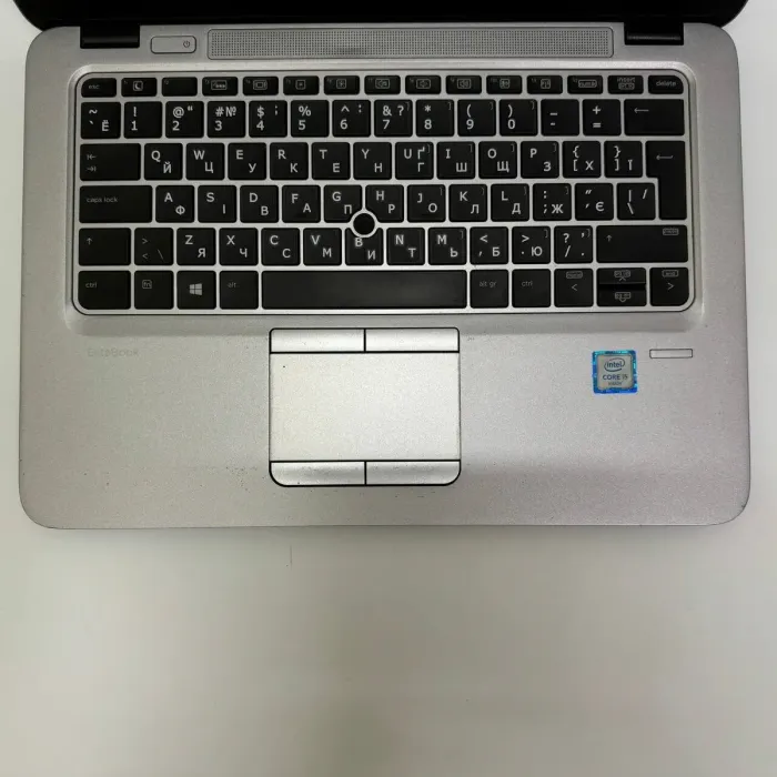Нетбук Б-клас HP EliteBook 820 G3 / 12.5" (1366x768) TN / Intel Core i5-6200U (2 (4) ядра по 2.3 - 2.8 GHz) / 16 GB DDR4 / 256 GB SSD M.2 / Intel HD Graphics 520 / WebCam / Sim card б/в - зображення 3