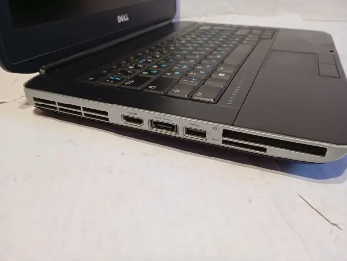 Ноутбук Б-клас Dell Latitude E5430 / 14" (1366x768) TN / Intel Core i5-3210M (2 (4) ядра по 2.5 - 3.1 GHz) / 8 GB DDR3 / 120 GB SSD / Intel HD Graphics 4000 / WebCam / DVD-RW б/в - зображення 5