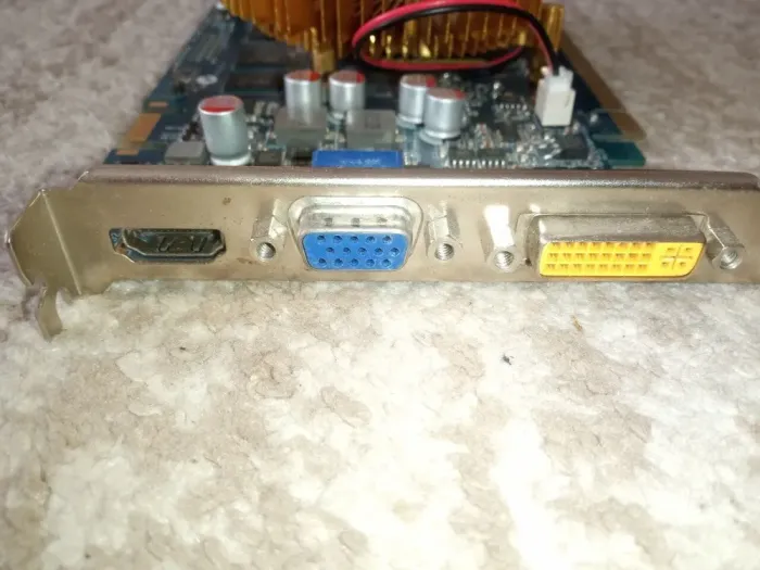 Дискретна відеокарта Asus GeForce 9500 GT, 512 MB DDR2, 128-bit / 1x HDMI, 1x DVI, 1x VGA б/в - зображення 3