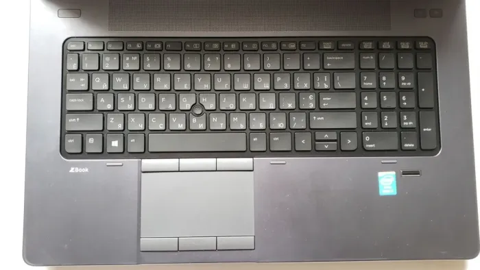 Мобільна робоча станція HP ZBook 17 G1 / 17.3" (1920x1080) TN / Intel Core i7-4700MQ (4 (8) ядра по 2.4 - 3.4 GHz) / 16 GB DDR3 / 480 GB SSD + 500 GB HDD / nVidia Quadro K610M, 1 GB GDDR5, 64-bit / WebCam б/в - зображення 3