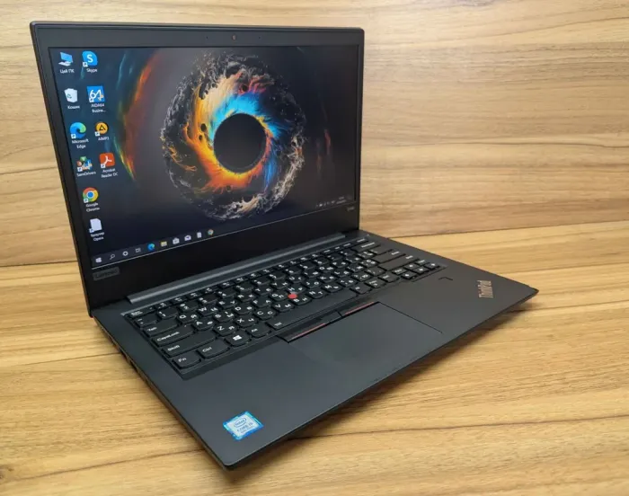 Ноутбук Б-клас Lenovo ThinkPad E490 / 14" (1920x1080) IPS / Intel Core i5-8265U (4 (8) ядра по 1.6 - 3.9 GHz) / 16 GB DDR4 / 480 GB SSD / Intel UHD Graphics 620 / WebCam / TouchID / Windows 10 б/в - зображення 5