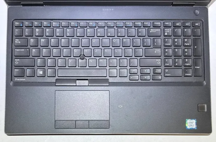 Мобільна робоча станція Dell Precision 7530 / 15.6" (1920x1080) IPS / Intel Core i7-8850H (6 (12) ядер по 2.6 - 4.3 GHz) / 64 GB DDR4 / 512 GB SSD / nVidia Quadro P2000, 4 GB GDDR5, 128-bit / WebCam / Win 11 Pro б/в - зображення 8