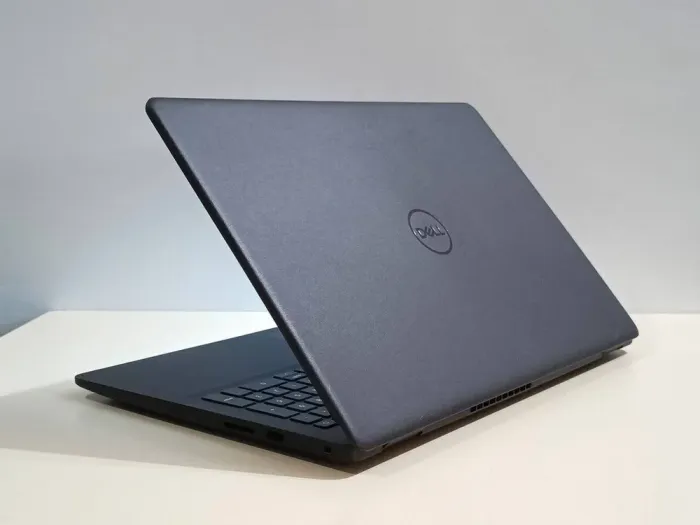 Ноутбук Dell Inspiron 3501 / 15.6" (1920x1080) IPS / Intel Core i5-1035G1 (4 (8) ядра 1.0 - 3.6 GHz) / 12 GB DDR4 / 256 GB SSD / Intel UHD Graphics / WebCam / Windows 11 Pro б/в - зображення 8