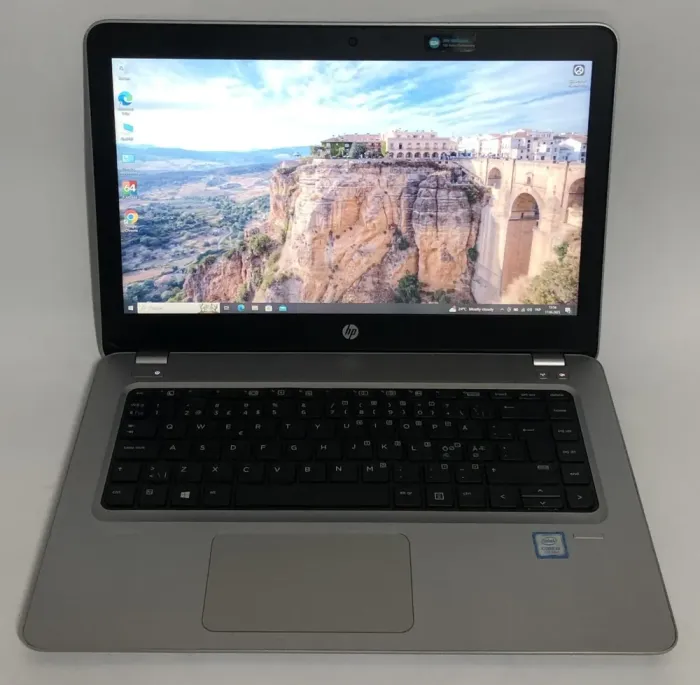 Ноутбук Б-клас HP ProBook 440 G4 / 14" (1600x900) TN / Intel Core i3-7100U (2 (4) ядра по 2.4 GHz) / 8 GB DDR4 / 128 GB SSD / Intel HD Graphics 620 / WebCam / Win 10 Pro б/в - зображення 2