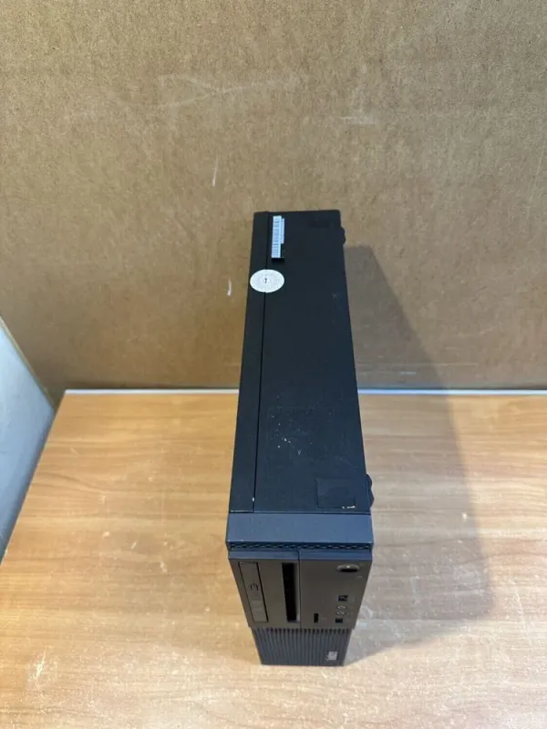 Комп'ютер Lenovo ThinkCentre M700 SFF / Intel Core i5-6500 (4 ядра по 3.2 - 3.6 GHz) / 8 GB DDR4 / 120 GB SSD / Intel HD Graphics 530 / DVD-RW / DisplayPort б/в - зображення 4