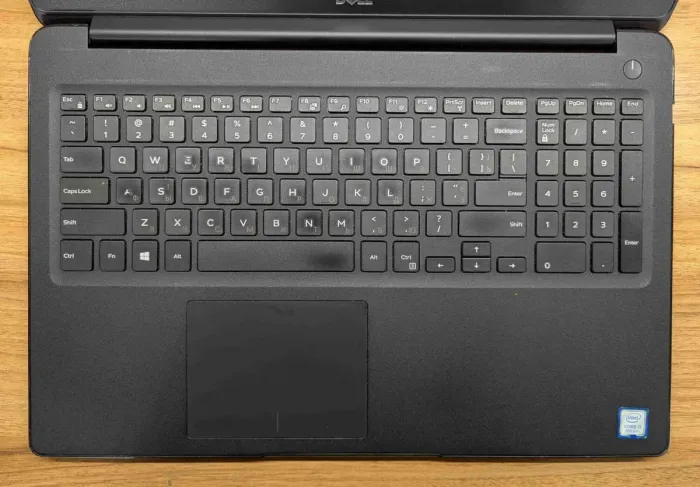 Ноутбук Б-клас Dell Latitude 3500 / 15.6" (1920x1080) IPS / Intel Core i5-8265U (4 (8) ядра по 1.6 - 3.9 GHz) / 16 GB DDR4 / 512 GB SSD / Intel UHD Graphics 620 / WebCam / Windows 10 б/у - зображення 4