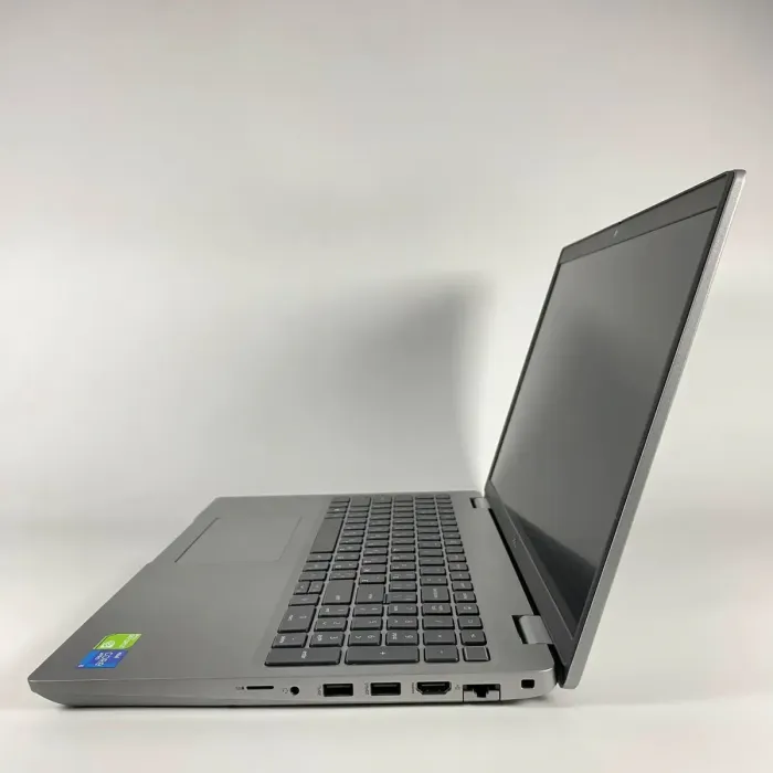 Ноутбук Dell Latitude 5521 / 15.6" (1920x1080) IPS / Intel Core i5-11500H (6 (12) ядер по 2.4 - 4.6 GHz) / 16 GB DDR4 / 256 GB SSD / nVidia GeForce MX450, 2 GB GDDR5, 64-bit / WebCam / TouchID б/в - зображення 5