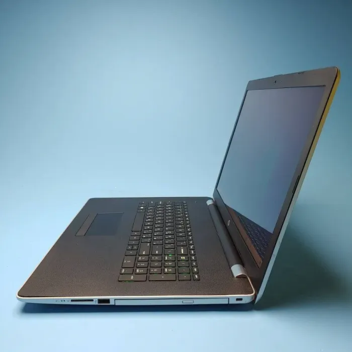 Ноутбук HP 17-bs032ds / 17.3" (1600x900) TN Touch / Intel Pentium N3710 (4 ядра по 1.6 - 2.56 GHz) / 8 GB DDR3 / 240 GB SSD / Intel HD Graphics / WebCam / DVD-ROM / Win 10 Home б/в - зображення 4