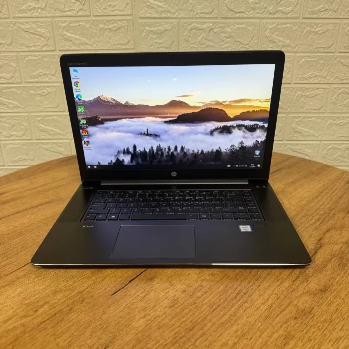 Мобільна робоча станція HP ZBook Studio G3 / 15.6" (1920x1080) IPS / Intel Core i7-6700HQ (4 (8) ядра по 2.6 - 3.5 GHz) / 16 GB DDR4 / 512 GB SSD / nVidia Quadro M1000M, 2 GB DDR5, 128-bit / WebCam б/в - зображення 2