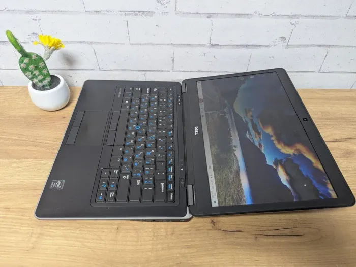 Ноутбук Б-клас Dell Latitude E7440 / 14" (1366x768) TN / Intel Core i5-4300U (2 (4) ядра по 1.9 - 2.9 GHz) / 8 GB DDR3 / 128 GB SSD / Intel HD Graphics 4400 / WebCam б/в - зображення 7