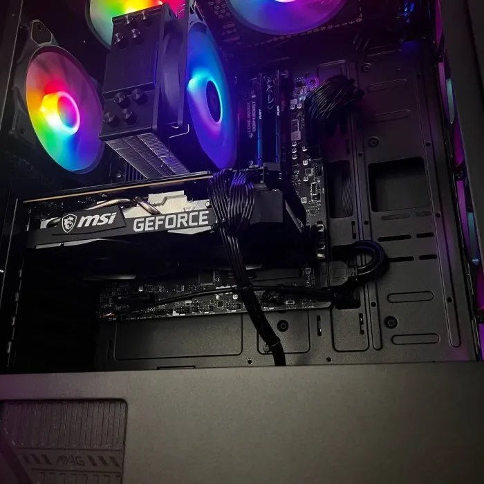 Збірка на замовлення: ігровий ПК MSI MAG Forge 120A Airflow Tower / AMD Ryzen 5 5600 (6 (12) ядер по 3,5 - 4,4 ГГц) / 16 ГБ DDR4 / 500 ГБ SSD M.2 / nVidia GeForce RTX 3070, 8 ГБ GDDR6, 256-bit / 650 Вт б/в - зображення 10