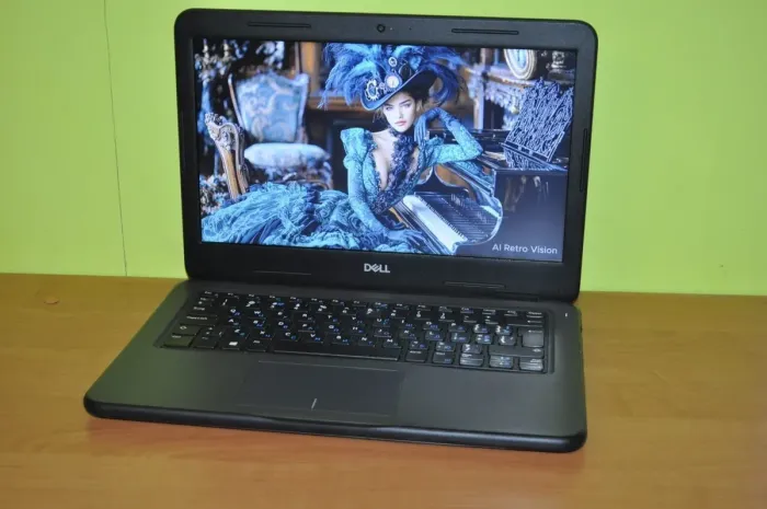 Ноутбук Dell Latitude 3310 / 13.3" (1366x768) TN / Intel Core i3-8145U (2 (4) ядра по 2.1 - 3.9 GHz) / 8 GB DDR4 / 240 GB SSD M.2 / Intel UHD Graphics / WebCam / Windows 11 Pro Education б/в - зображення 5