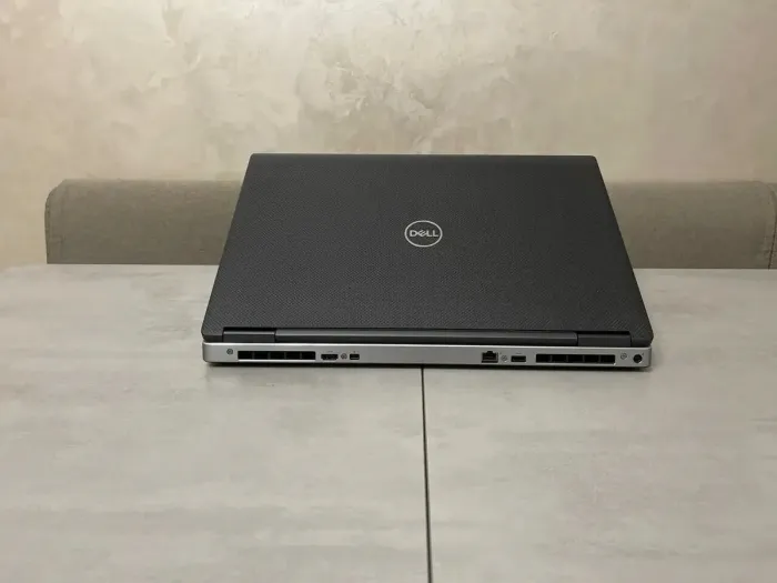 Мобільна робоча станція Dell Precision 7740 / 17.3" (1920x1080) IPS / Intel Core i7-9750H (6 (12) ядер по 2.6 - 4.5 GHz) / 64 GB DDR4 / 1000 GB SSD M.2 / nVidia Quadro RTX 4000, 8 GB GDDR6, 256-bit / WebCam / HDMI / miniDP б/в - зображення 7