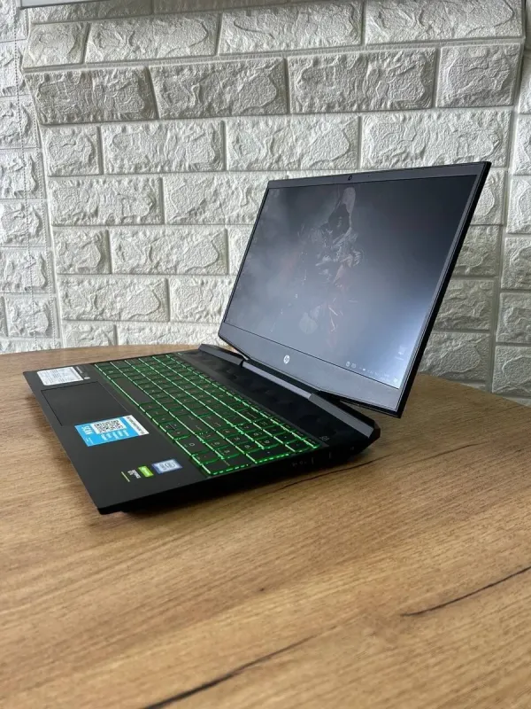 Ігровий ноутбук HP Pavilion Gaming 15-dk0056wm / 15.6" (1920x1080) IPS / Intel Core i5-9300H (4 (8) ядра по 2.4 - 4.1 GHz) / 8 GB DDR4 / 256 GB SSD / nVidia GeForce GTX 1650, 4 GB GDDR5, 128-bit / WebCam б/в - зображення 5