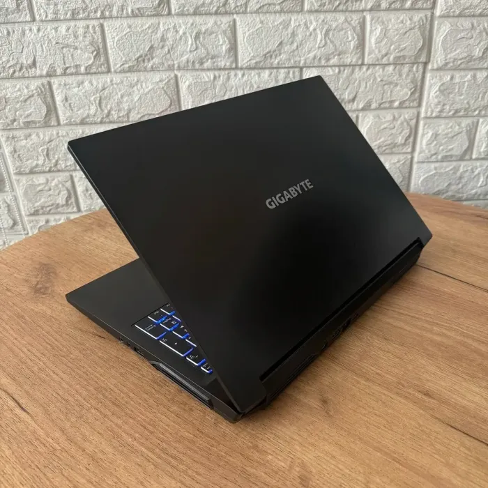 Ігровий ноутбук Б-клас Gigabyte A5 K1 / 15.6" (1920x1080) IPS / AMD Ryzen 5 5600H (6 (12) ядер 3.3 - 4.2 GHz) / 16 GB DDR4 / 512 GB SSD / nVidia GeForce RTX 3060, 6 GB GDDR6, 192-bit / WebCam б/в - зображення 6