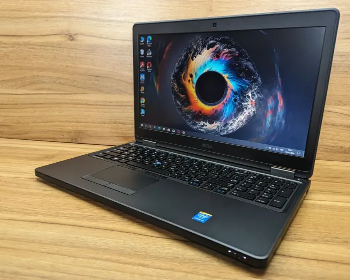 Ноутбук Dell Latitude E5550 / 15.6" (1366x768) TN / Intel Core i5-5200U (2 (4) ядра по 2.2 - 2.7 GHz) / 8 GB DDR3 / 240 GB SSD / Intel HD Graphics 5500 / WebCam / Windows 10 б/в - зображення 5