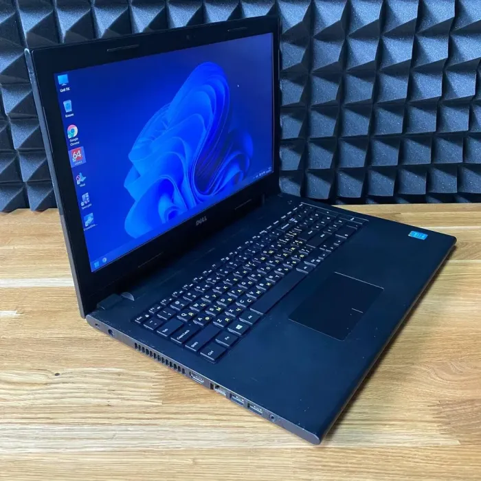 Ноутбук Б-клас Dell Inspiron 15 7537 / 15.6" (1920x1080) TN / Intel Core i5-4210U (2 (4) ядра по 1.7 - 2.7 GHz) / 8 GB DDR3 / 128 GB SSD / Intel HD Graphics 4400 / WebCam / DVD-ROM б/в - зображення 3