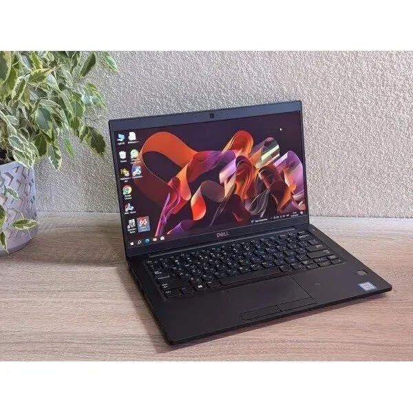 Ультрабук Б-клас Dell Latitude 7390 / 13.3" (1920x1080) IPS / Intel Core i5-7300U (2 (4) ядра по 2.6 - 3.5 GHz) / 8 GB DDR4 / 128 GB SSD / Intel UHD Graphics 620 / WebCam б/в - зображення 3