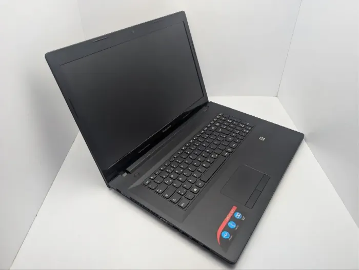 Ноутбук Lenovo G70-80 / 17.3" (1600x900) TN / Intel Pentium 3825U (2 (4) ядра по 1.9 GHz) / 6 GB DDR3 / 320 GB HDD / Intel HD Graphics / WebCam / DVD-ROM б/в - зображення 6