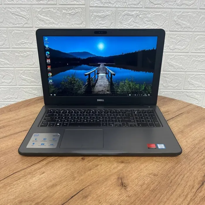 Ноутбук Б-клас Dell Inspiron 5567 / 15.6" (1920x1080) IPS Touch / Intel Core i7-7500U (2 (4) ядра по 2.7 - 3.5 GHz) / 16 GB DDR4 / 256 GB SSD / AMD Radeon R7 M445, 4 GB GDDR5, 64-bit / WebCam б/у - зображення 2
