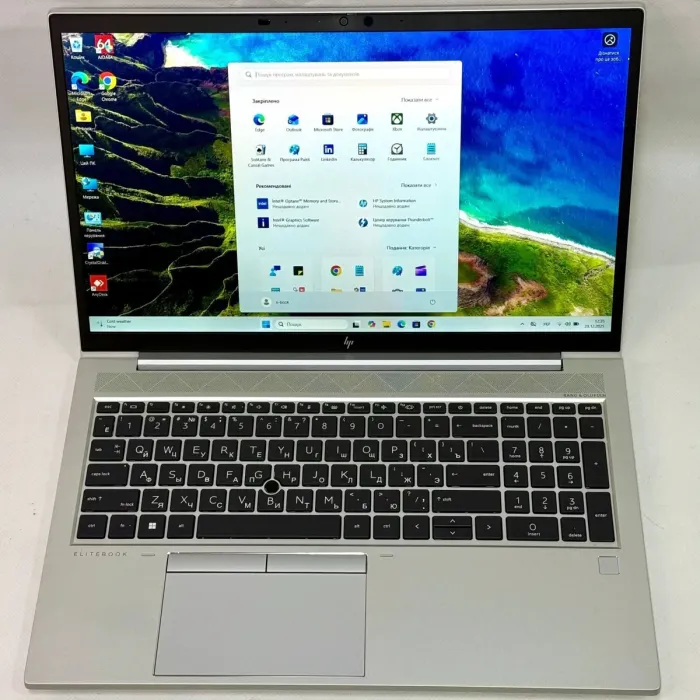 Ноутбук Б-класс HP EliteBook 850 G8 / 15.6" (1920x1080) IPS / Intel Core i7-1185G7 (4 (8) ядра по 4.8 GHz) / 32 GB DDR4 / 512 GB SSD / Intel Iris Xe Graphics / WebCam / Windows 11 Pro б/в - зображення 4