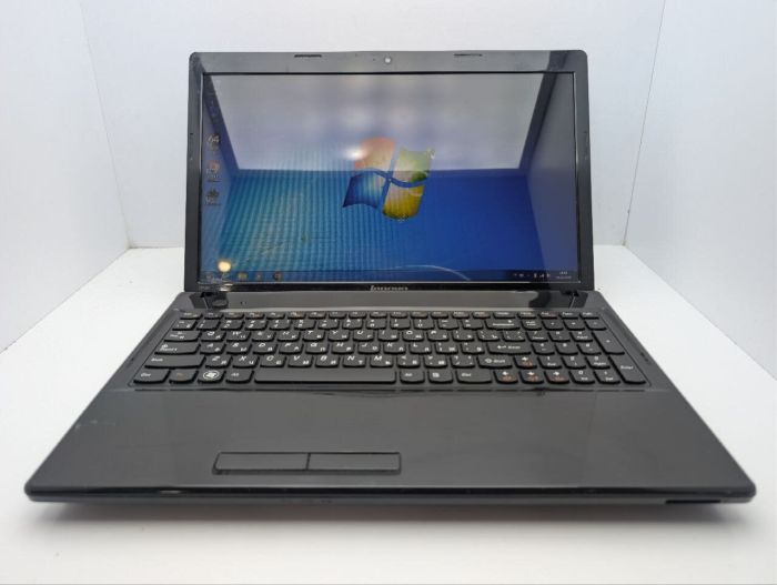 Ноутбук Lenovo IdeaPad G585 / 15.6" (1366x768) TN / AMD E1-1200 (2 ядра по 1.4 GHz) / 6 GB DDR3 / 120 GB SSD / AMD Radeon HD 7310 Graphics / WebCam / DVD-ROM б/в - зображення 2
