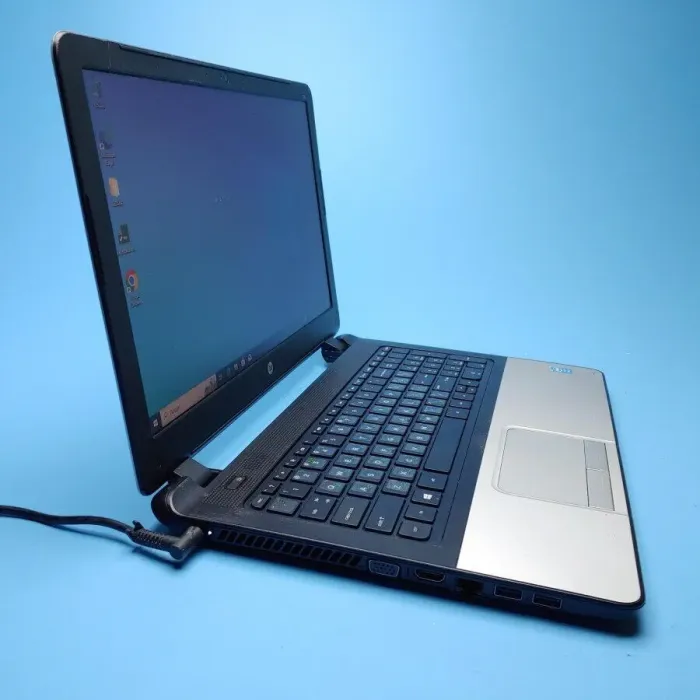 Ноутбук Б-класс HP 350 G1 / 15.6" (1366x768) TN / Intel Core i7-4500U (2 (4) ядра по 1.8 - 3.0 GHz) / 8 GB DDR3 / 480 GB SSD / Intel HD Graphics 4400 / WebCam / DVD-ROM / Win 10 Pro б/в - зображення 4