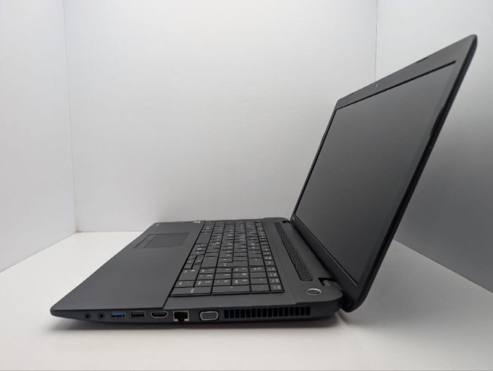 Ноутбук Toshiba Satellite Pro C70-B / 17.3" (1600x900) TN / AMD A4-5000 (4 ядра по 1.5 GHz) / 8 GB DDR3 / 120 GB SSD / AMD Radeon HD 8330 Graphics / WebCam / DVD-ROM б/в - изображение 5