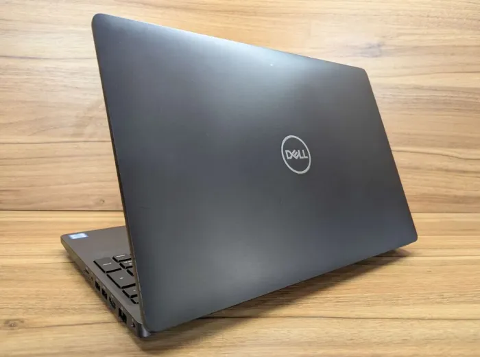 Ноутбук робоча станція Dell Precision 3541 / 15.6" (1920x1080) IPS / Intel Core i7-9850H (6 (12) ядер по 2.6 - 4.6 GHz) / 16 GB DDR4 / 512 GB SSD / nVidia Quadro P620, 4 GB GDDR5 128-bit / WebCam / Windows 10 б/в - зображення 7