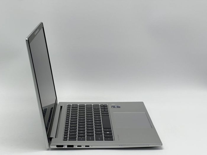 Ультрабук HP EliteBook 840 G10 / 14" (1920x1200) IPS / Intel Core i5-1345U (10 (12) ядер по 1.6 - 4.7 GHz) / 16 GB DDR5 / 240 GB SSD / Intel Iris Xe Graphics / WebCam б/в - зображення 4