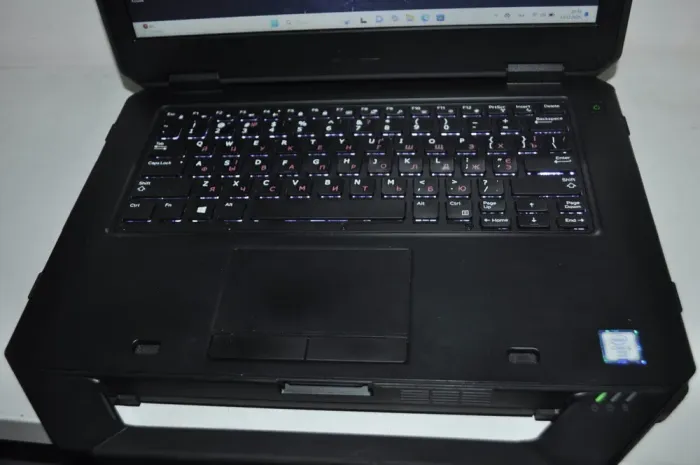 Захищений ноутбук Dell Latitude 5414 Rugged / 14" (1366x768) TN / Intel Core i5-6300U (2 (4) ядра по 2.4 - 3.0 GHz) / 12 GB DDR4 / 240 GB SSD / Intel HD Graphics 520 / WebCam / Wi-Fi / Bluetooth / Windows 11 Pro б/в - зображення 9