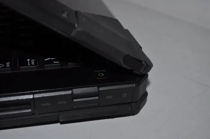 Захищений ноутбук Б-клас Dell Latitude 5414 Rugged / 14" (1366x768) TN / Intel Core i5-6300U (2 (4) ядра по 2.4 - 3.0 GHz) / 8 GB DDR4 / 240 GB SSD / Intel HD Graphics 520 / WebCam / Windows 11 Pro б/в - зображення 11