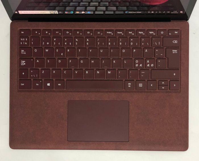 Ультрабук Microsoft Surface Laptop 1 1769 / 13.5" (2256x1504) IPS Touch / Intel Core i7-7660U (2 (4) ядра по 2.5 - 4.0 GHz) / 8 GB DDR4 / 256 GB SSD NVMe / Intel Iris Plus Graphics 640 / WebCam / Win 10 Pro б/в - зображення 8