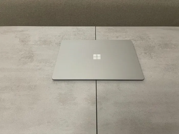 Ультрабук Microsoft Surface Laptop 3 1867 / 13.5" (2256x1504) IPS Touch / Intel Core i7-1065G7 (4 (8) ядра по 1.3 - 3.9 GHz) / 16 GB DDR4 / 512 GB SSD M.2 / Intel Iris Plus Graphics / WebCam / USB 3.1 б/в - зображення 6
