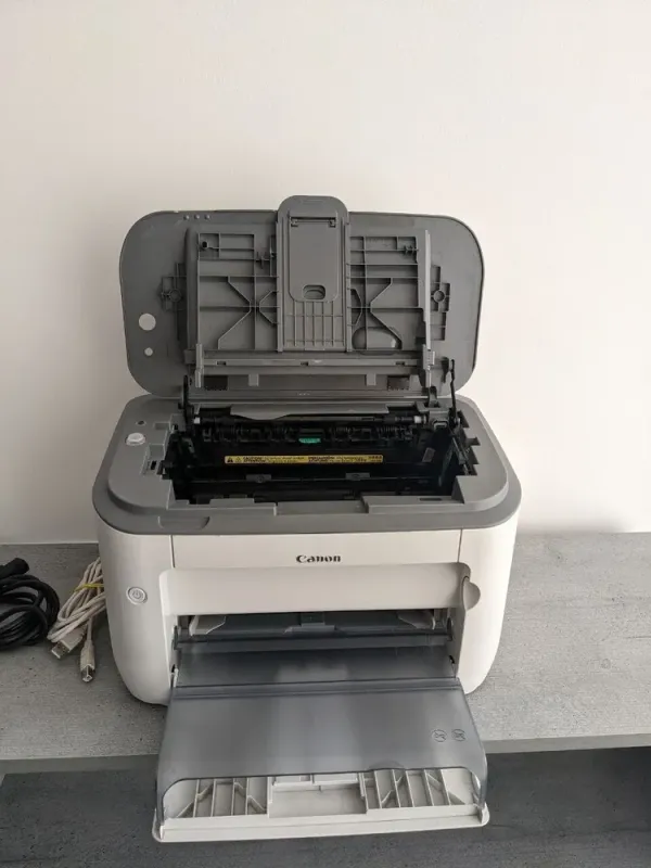 Принтер Canon i-SENSYS LBP6200d / Лазерний монохромний друк / 600x600 dpi / A4 / 25 стор / хв / USB 2.0 / Дуплекс / Only Windows XP, 7, 8 б/в - зображення 3