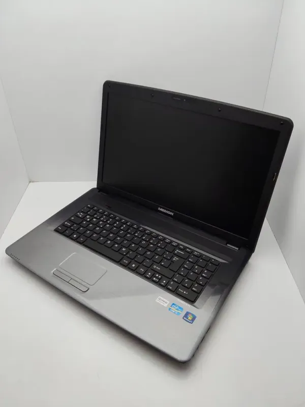 Ноутбук Acer Medion E7222 / 17.3" (1600x900) TN / Intel Core i5-2540M (2 (4) ядра по 2.6 - 3.3 GHz) / 6 GB DDR3 / 500 GB HDD / Intel HD Graphics 3000 / WebCam б/в - зображення 4