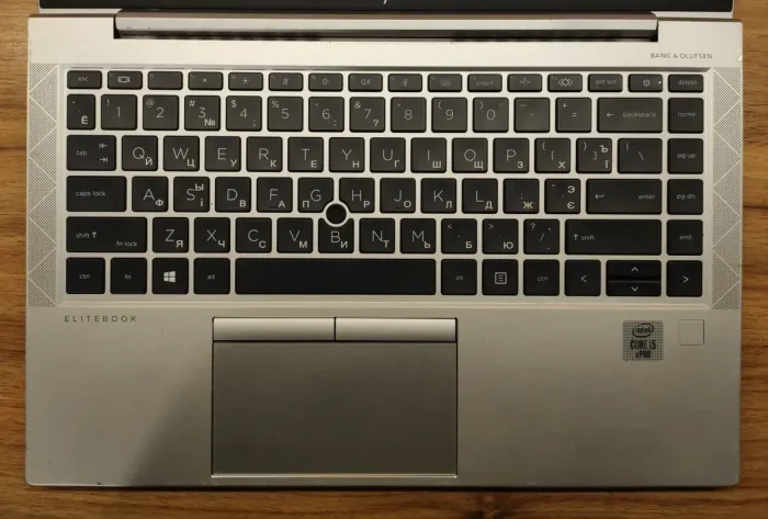 Ультрабук Б-клас HP EliteBook 840 G7 / 14" (1920x1080) IPS / Intel Core i5-10310U (4 (8) ядра по 1.7 - 4.4 GHz) / 16 GB DDR4 / 512 GB SSD / Intel UHD Graphics / WebCam / Fingerprint / Windows 10 б/в - зображення 3