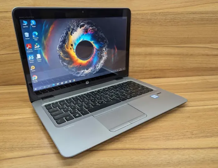 Ультрабук Б-клас HP EliteBook 840 G4 / 14" (1920x1080) IPS Touch / Intel Core i5-7300U (2 (4) ядра по 2.6 - 3.5 GHz) / 8 GB DDR4 / 240 GB SSD / Intel HD Graphics 620 / WebCam / Fingerprint / Windows 10 б/в - зображення 4