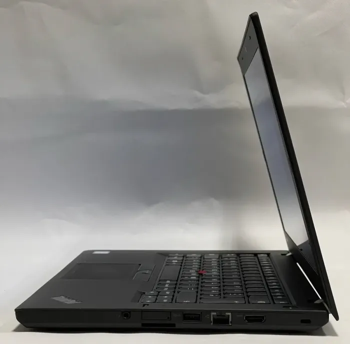 Ноутбук Lenovo ThinkPad T460 / 14" (1920x1080) IPS / Intel Core i5-6300U (2 (4) ядра по 2.4 - 3.0 GHz) / 8 GB DDR3 / 256 GB SSD / Intel HD Graphics 520 / WebCam / Два АКБ / Windows 10 Pro б/в - зображення 5