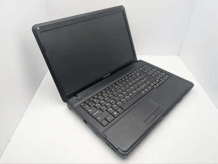 Ноутбук Lenovo G550 / 15,6" (1366x768) TN / Intel Pentium T4400 (2 ядра по 2,2 ГГц) / 6 ГБ DDR3 / 250 ГБ HDD / Intel Graphics 4000 / WebCam / DVD-ROM / АКБ не тримає заряд б/в - изображение 5