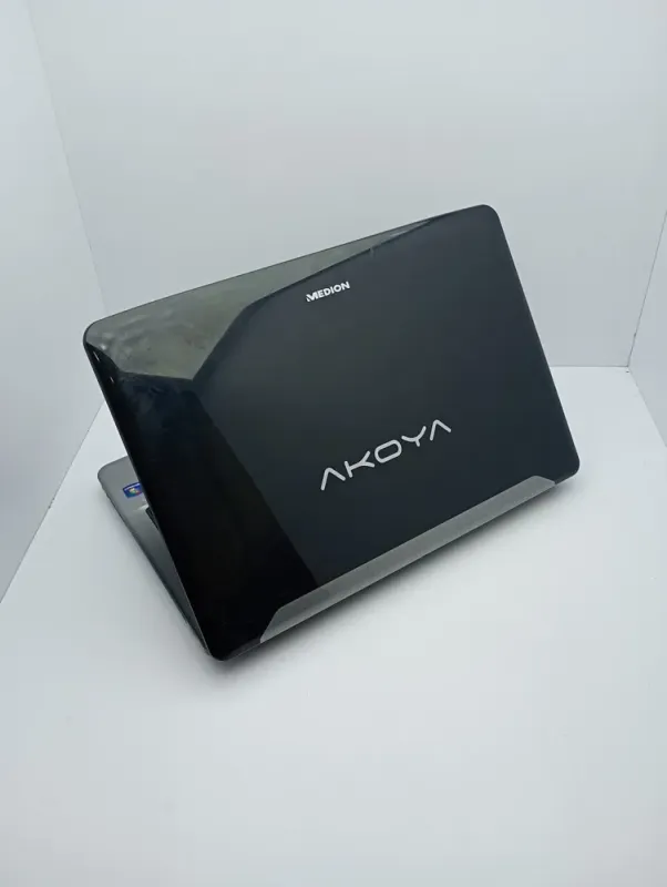 Ноутбук Medion Akoya P6634 / 15.6" (1366x768) TN / Intel Core i3-2350M (2 (4) ядра по 2.3 GHz) / 6 GB DDR3 / 500 GB HDD / Intel HD Graphics 3000 / WebCam / АКБ не тримає б/в - зображення 8
