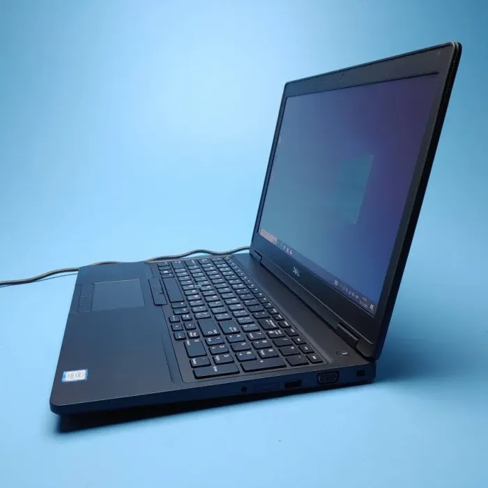 Ноутбук Dell Latitude 5590 / 15.6" (1366x768) TN / Intel Core i5-8250U (4 (8) ядра по 1.6 - 3.4 GHz) / 16 GB DDR4 / 480 GB SSD / Intel UHD Graphics 620 / WebCam / Win 10 Pro б/в - зображення 5