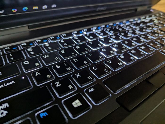 Мобільна робоча станція Dell Precision 7540 / 15,6" (1920x1080) IPS / Intel Xeon E-2276M (6 (12) ядер по 2,8 - 4,7 ГГц) / 16 ГБ DDR4 / 512 ГБ SSD / nVidia Quadro T2000, 4 ГБ GDDR5, 128-біт / HDMI / Windows 10 б/в - зображення 6