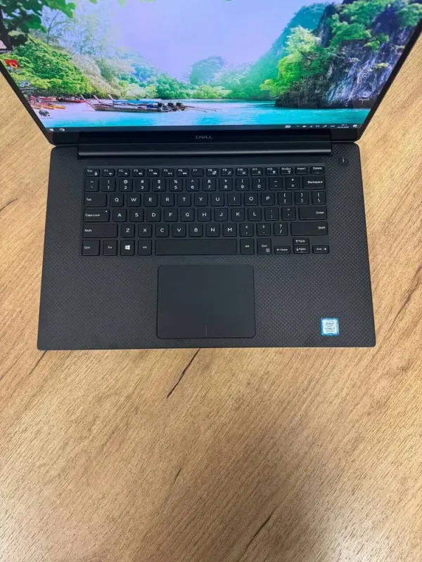 Мобільна робоча станція Dell Precision 5540 / 15.6" (3840x2160) IPS Touch / Intel Core i7-9850H (6 (12) ядер по 2.6 - 4.6 GHz) / 16 GB DDR4 / 512 GB SSD NVMe / nVidia Quadro T1000, 4 GB GDDR5, 128-bit / WebCam б/в - зображення 7